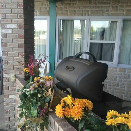 Satellite Motel Medicine Hat Dış mekan fotoğraf